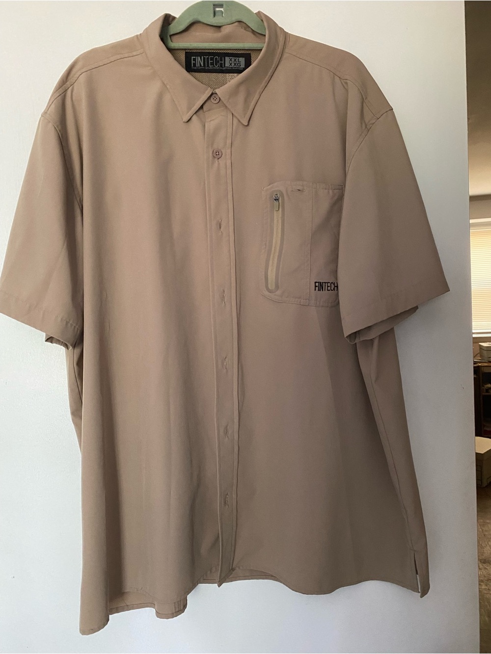 Fintech Men's Moisture Wicking Casual Button-Down Shirt in Taupe, XXL, NWOT